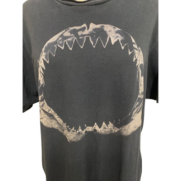 Rogues Gallery Vintage Shark Graphic T-Shirt Size L Black Cotton Crew Neck - Picture 5 of 9